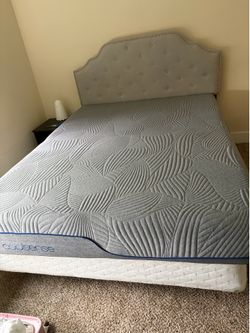 Full size bed