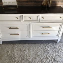 Beautiful Modern Style Dresser 