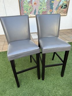 Set of 2 Steve Silver Carrara Barstools Steel Gray Black30” Seat Height