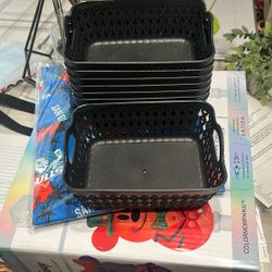 Small plastic basket