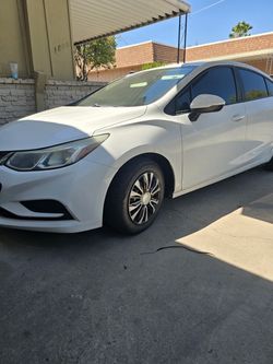 Chevrolet Cruze White Sedan 2018