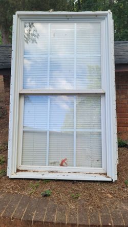 Double-Hung Windows with Insulated/ Double Pane Glass