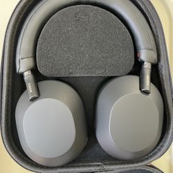 Sony WH-1000XM5 Premium Wireless Noise Cancelling Headphones 