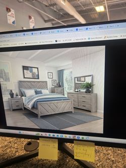 Queen size bedroom