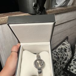 Gucci women’s watch 