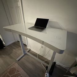 Desk computer electric with wireless phone charger