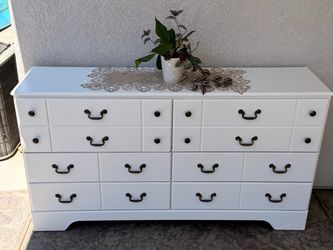 Dresser, with 6 drawers