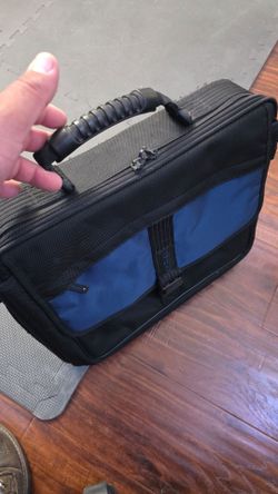 Laptop carrier
