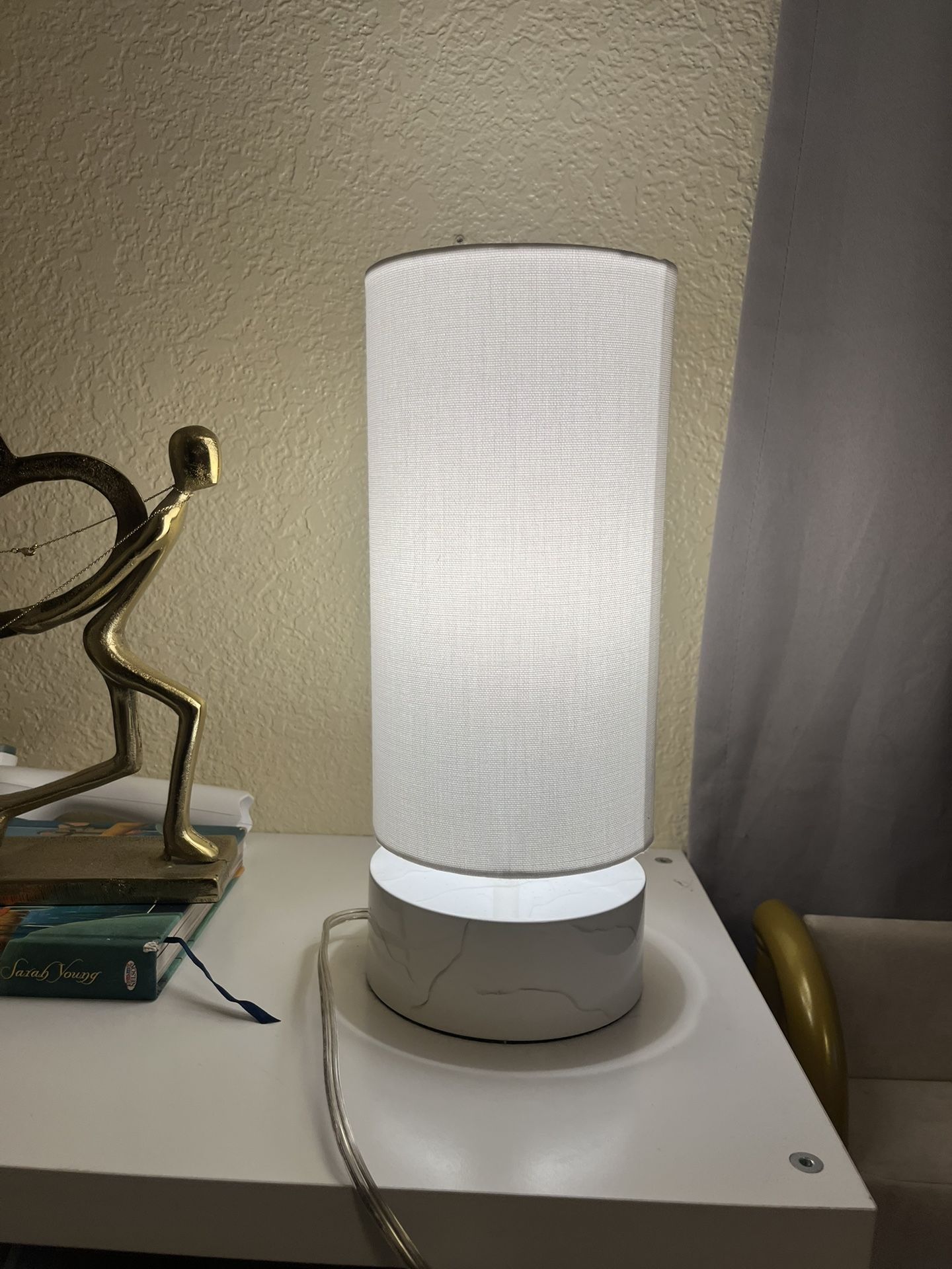 2 Lamps Like New 