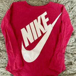 Girl Nike Tee 4