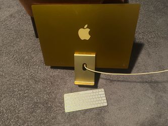 Apple iMac 24-inch Yellow with Magic Keyboard