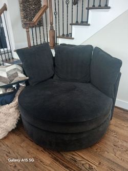 Round couch