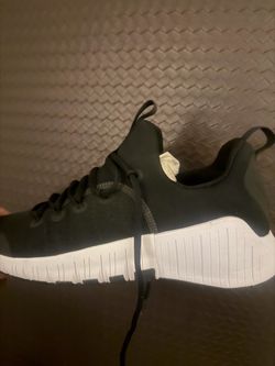 Title: NEW Nike Free Black & White Sneakers – Size 9