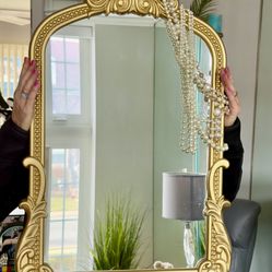 BEAUTIFUL LARGE GOLD MIRROR 