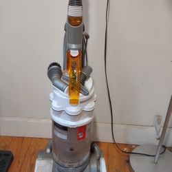 Dyson Vacuum 