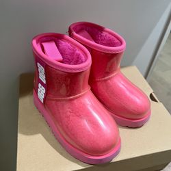 Ugg kids round toe boots