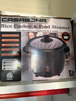Rice cooker and food steamer (olla arrocera)