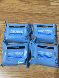 4 Neuteogena Makeup Remover Wipes