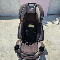 Graco Car Seat Gently Used !