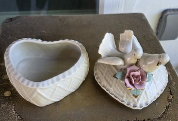 Jewelry Dove Porcelain Box