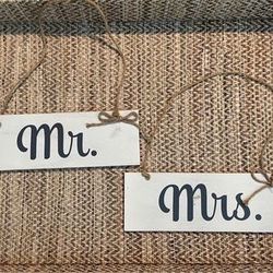 Mr & Mrs Wedding Signs