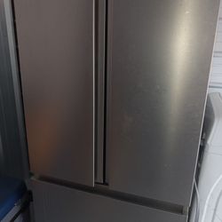 HISENSE TRIPLE DOOR REFRIGERATOR 