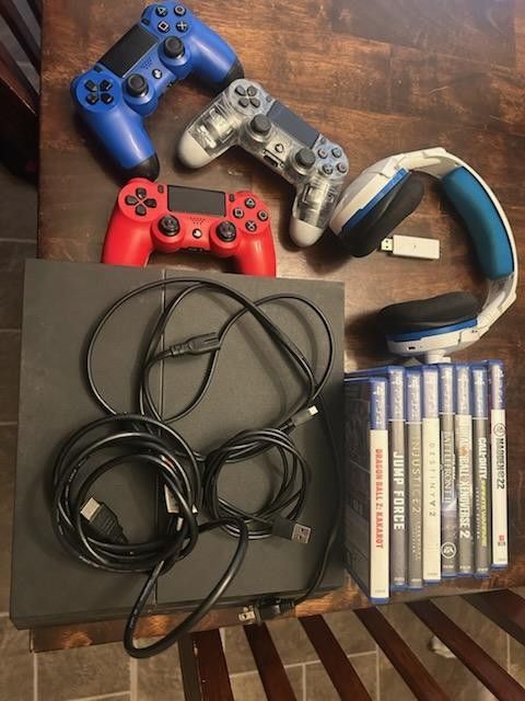 Ps4-controllers-headset-games