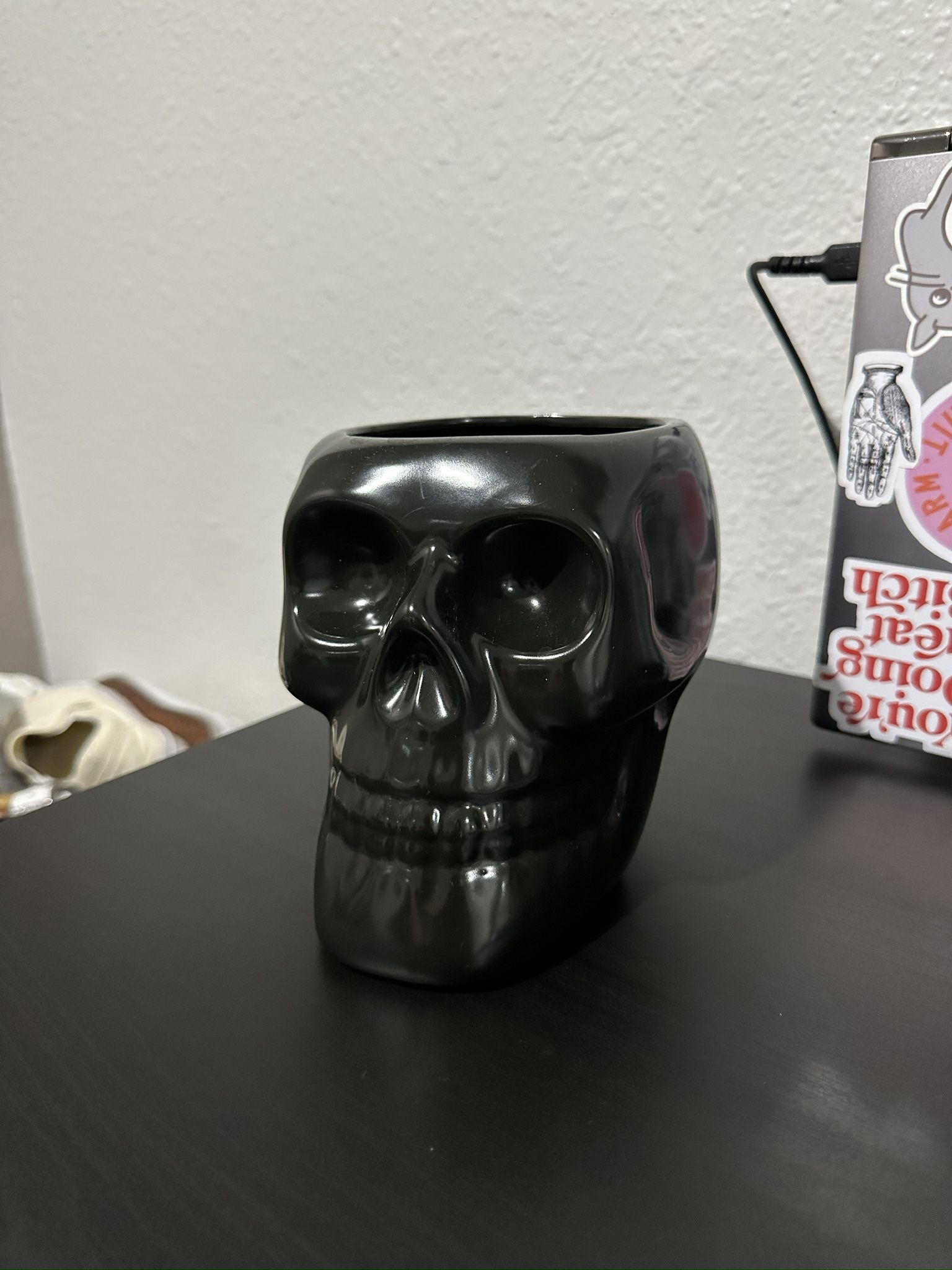 Black Skull Vase