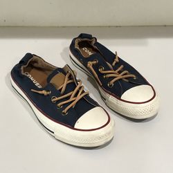 Women’s Converse Sneakers Size 5