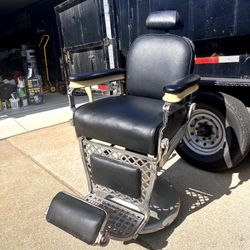 Vintage Emil J. Paidar Barber Chair - Fully Functional, Great Condition
