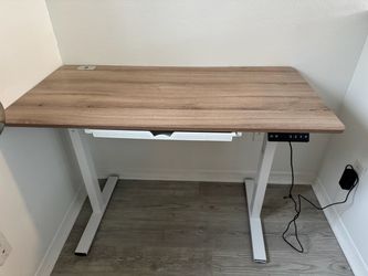 Adjustable/ Standing Desk