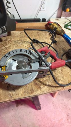 Skilsaw magnesium worm drive spt77wlm