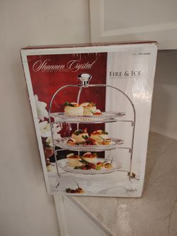 The Shannon Crystal "Fire & Ice" 3-Tier Server by Godinger (Designs of Ireland)