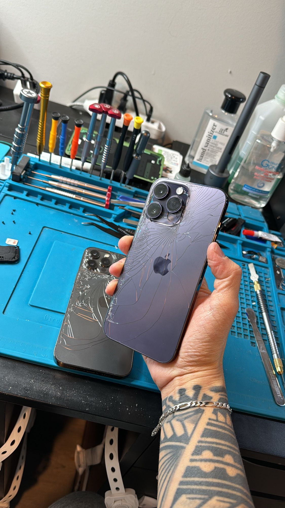 iPhone 14 Pro Max Back Glass Replacement 75 for Sale in Hilliard, OH OfferUp