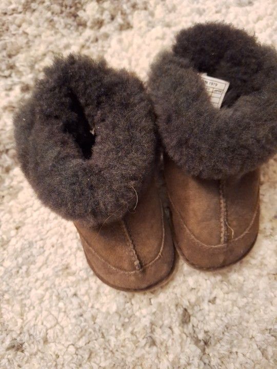 Ugg Shoes Size 3T