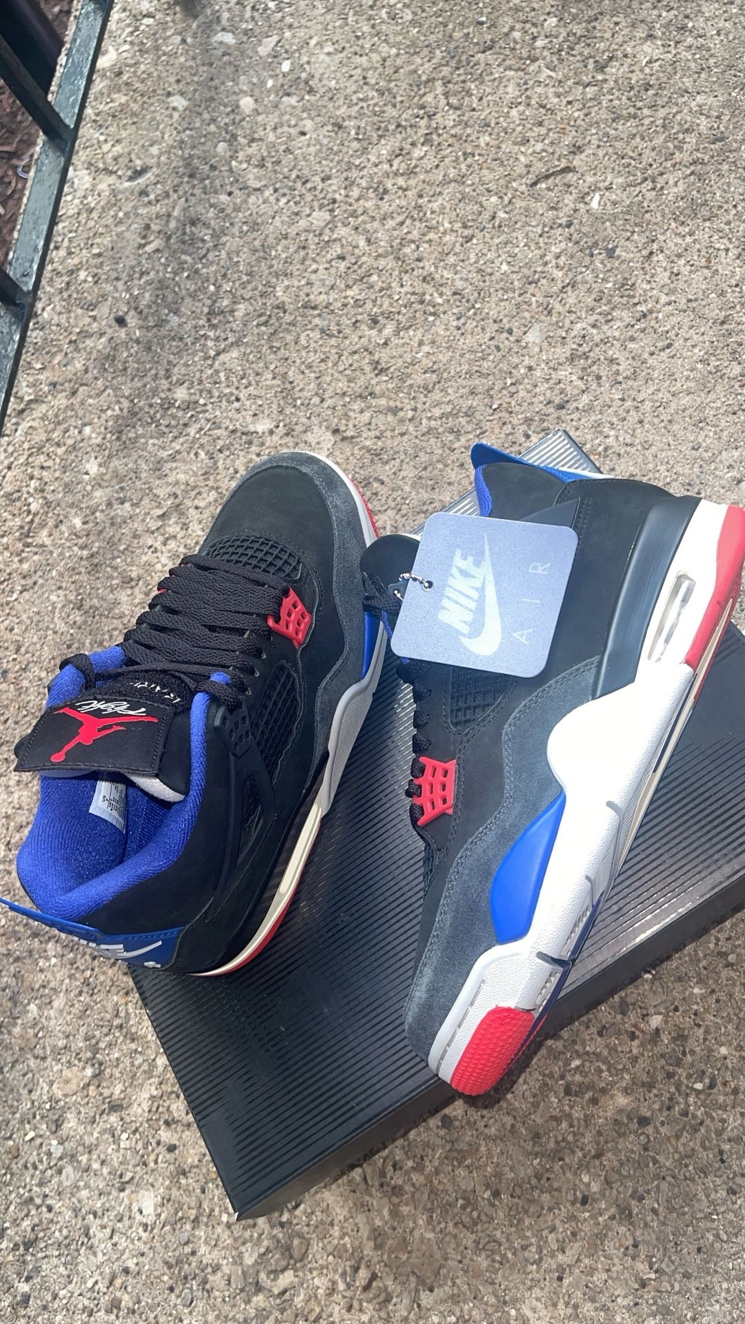 Jordan Retro 4 Rare Air.
