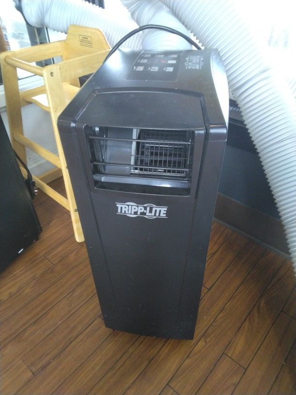 Tripp Light AC Unit Barely Used