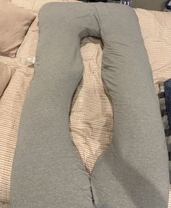 Pregnancy pillow