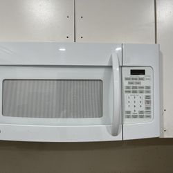Microwave/Vent Over The Stove 