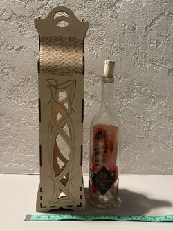 Wine Bottle Holder Swirl
