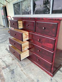 Dresser pinewood 9 drawers