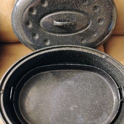 2 Enamelware Oval Roasters Complete 