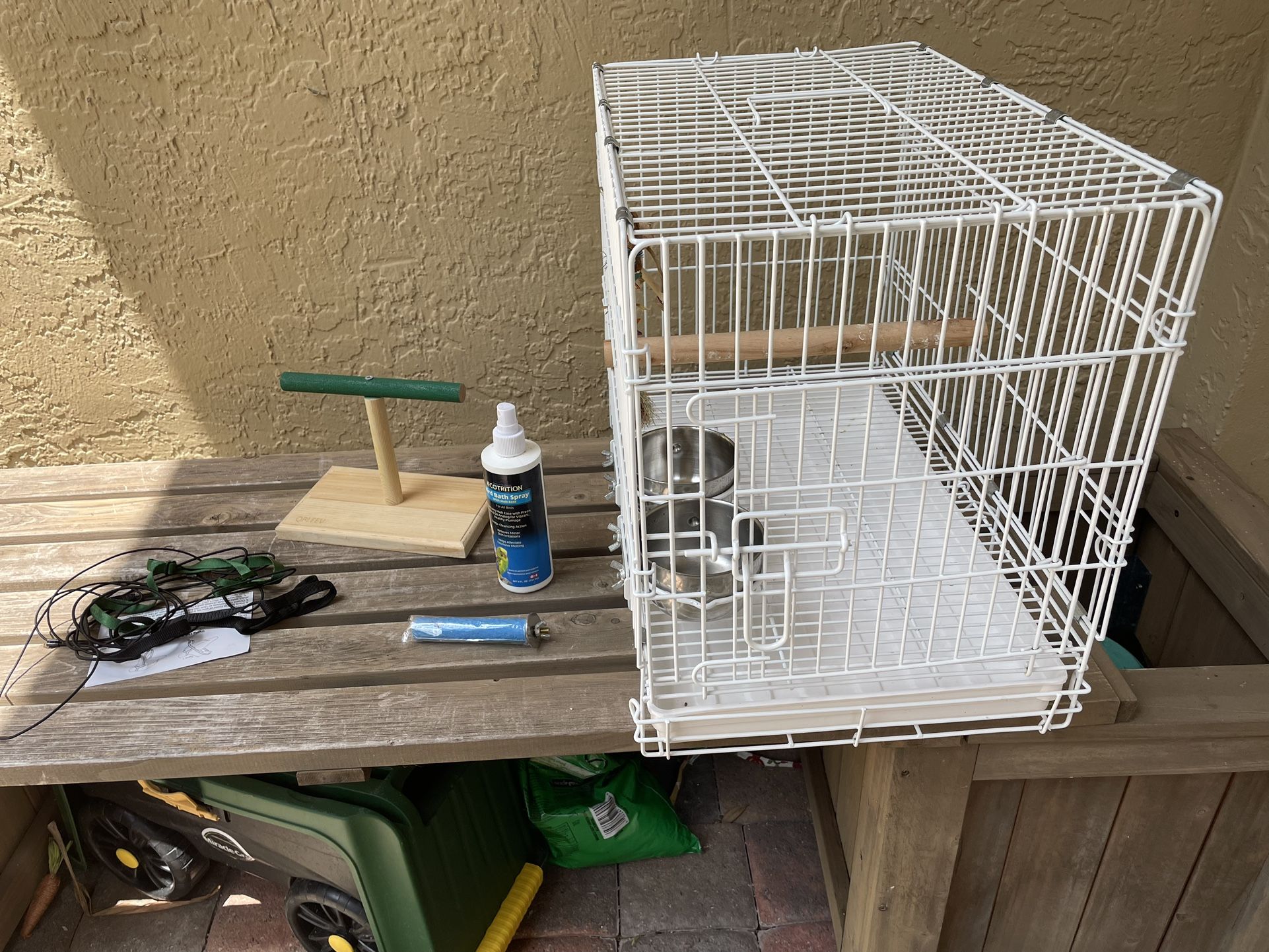 Travel Bird Cage And Accessories 