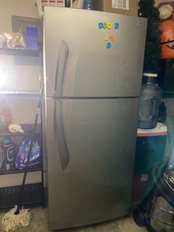 Refrigerator LG