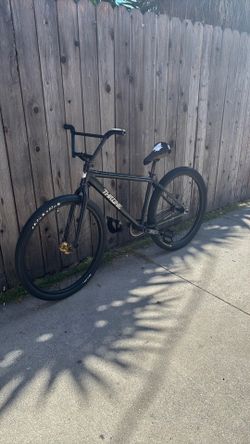 throne 29 (TRADES ASAP)