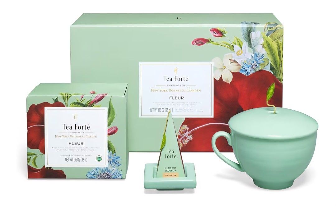 Tea Forte Fleur 3-Piece Premium Tea Gift Set with Pale Mint Green Cafe Cup with Lid, Tea Tray and More