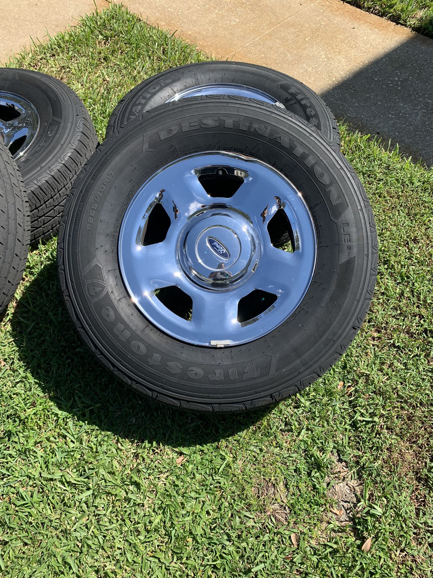 2005 Ford Rims End Tires 