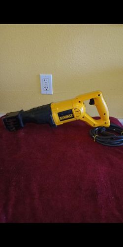 DeWalt DW30P corded reciprocating sawzall in good condition