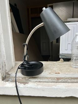 Desk lamp