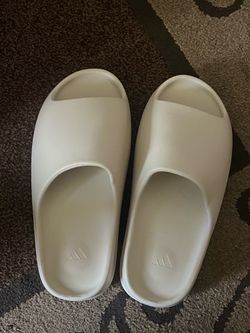 Yeezy slides size 10 Bone